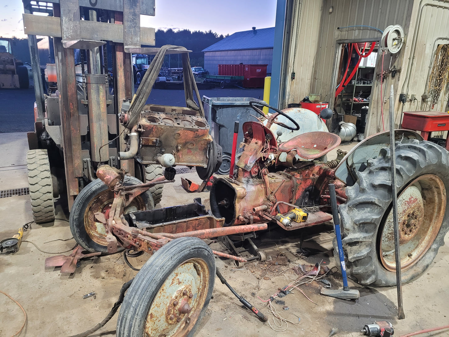 400001- TracteurBBQ Ford 8N