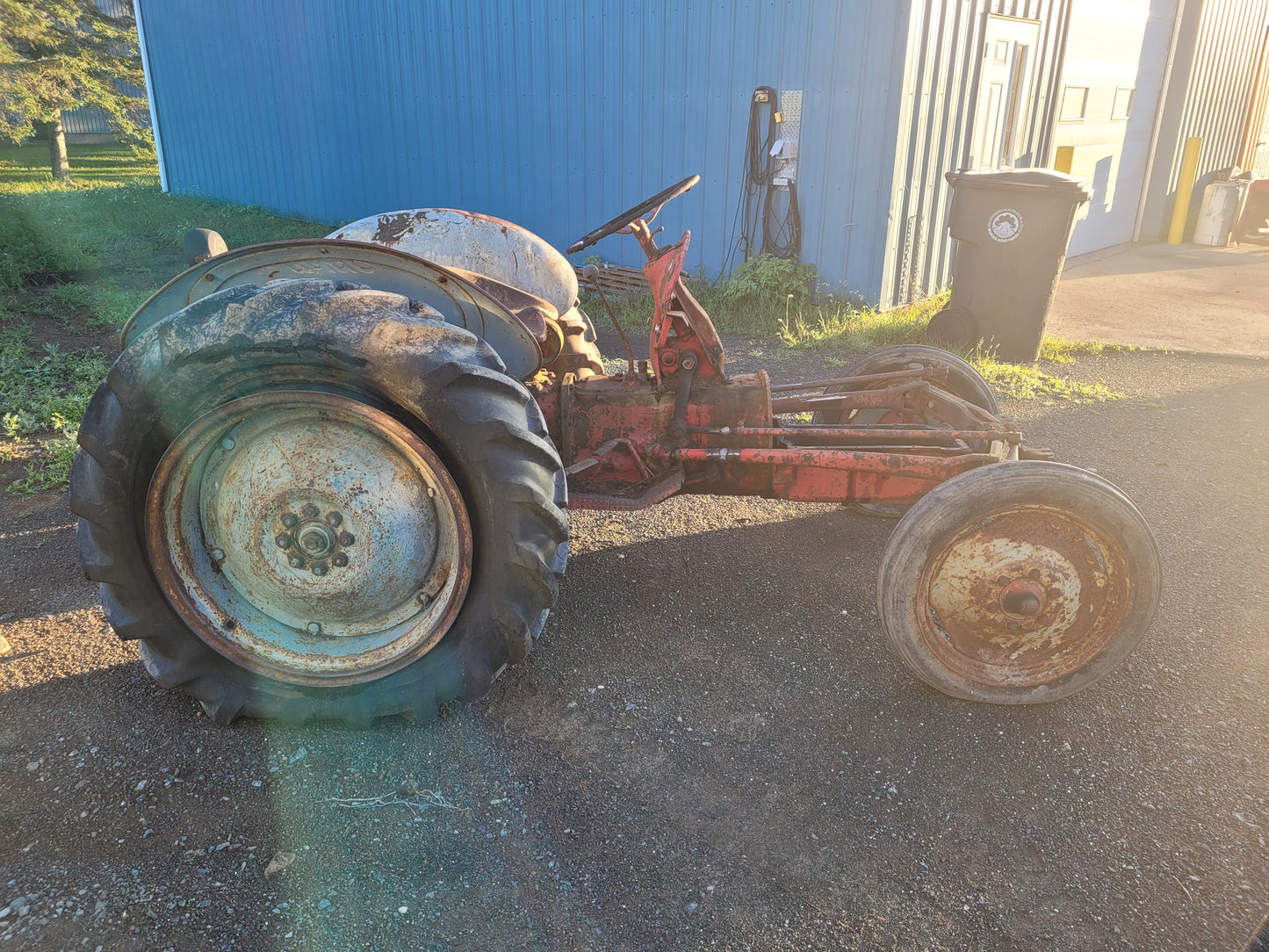 400001- TracteurBBQ Ford 8N